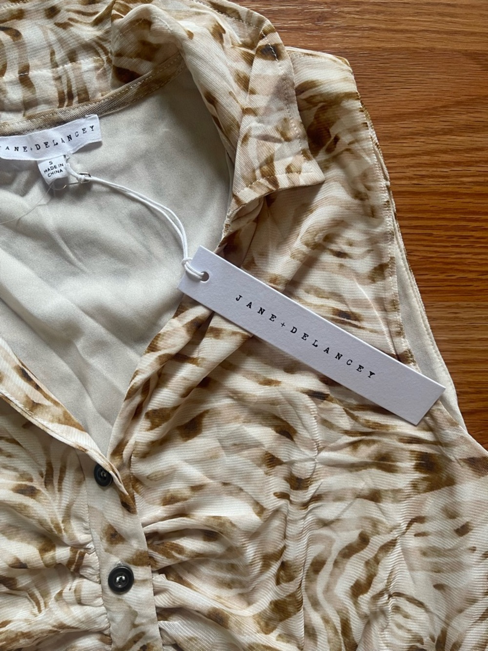 NWTJane and Delancey Beige and Brown Sleeveless Ruched Button-Front Collared Top - Picture 3 of 3